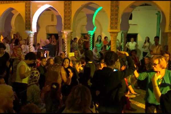 دار عبد اللطيف تحتضن حفل فني لملك الأغنية العاصمية حميدو