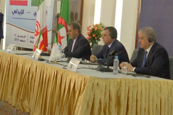 شركات إيرانية تنوي الاستثمار في مجال تكرير النفط وصناعة آلات الإنتاج مع الجزائر
