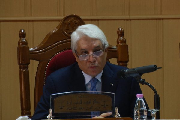 وزير العدل الطيب لوح يوصي القضاة بالالتزام بواجب التحفظ