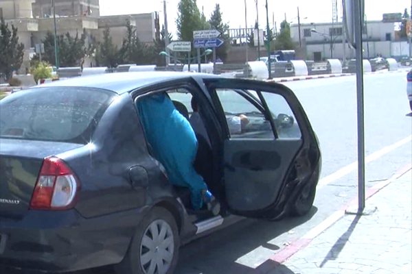قسنطينة: سيارت” الفرود” تعوض نقص النقل بالمدينة أيام العيد