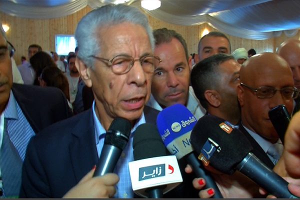 حمروش: “الجزائر بحاجة إلى رجال مسؤولين”
