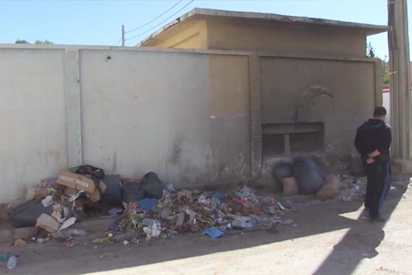 أم البواقي: الأوساخ تغمر أقبية عمارة حي 23 مسكنًا وأصحابها يستغيثون