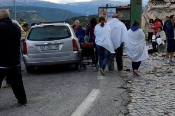 زلزال بقوة 6.5 درجة يضرب وسط إيطاليا