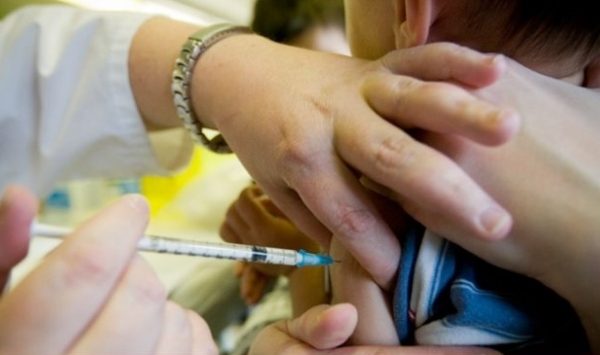 حملة تطعيم استدراكية للأطفال المعنيين باللقاح الخماسي
