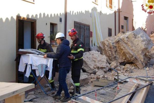 زلزال جديد يهز وسط إيطاليا