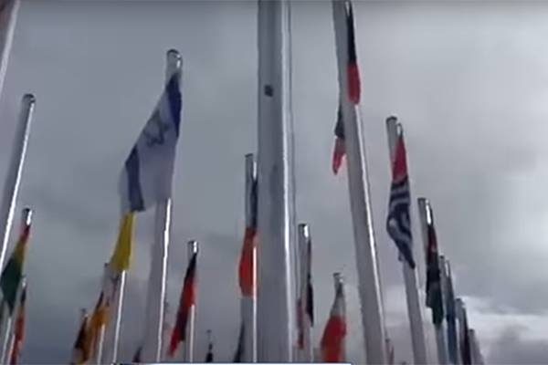 بالفيديو: غضب مغربي بعد رفع علم إسرائيل في مراكش