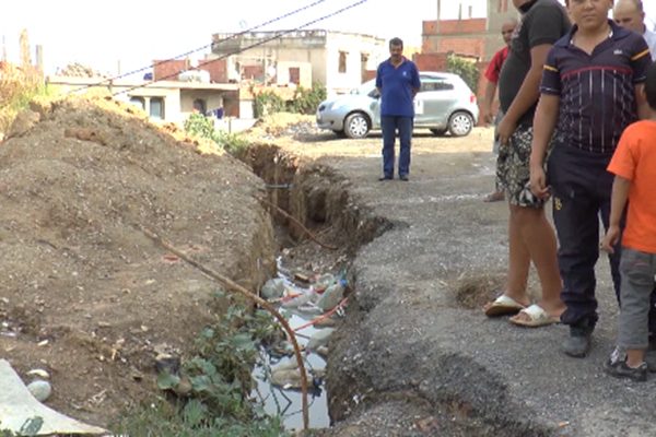 سكيكدة: مياه الصرف الصحي تحاصر حي الزّرامنة