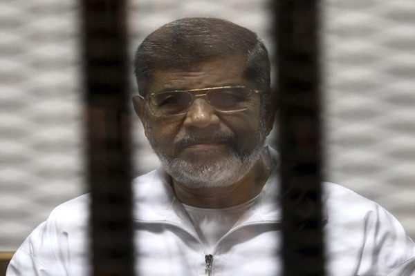 محكمة النقض المصرية تلغي حكم الإعدام بحق مرسي
