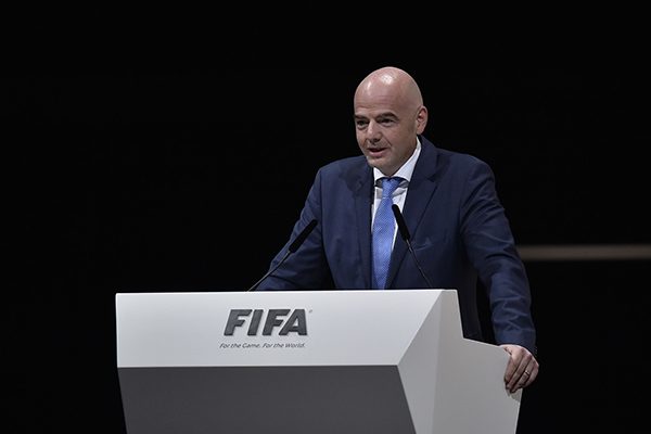 إنفانتينو يؤكد على رغبته في تطبيق التحكيم بالفيديو خلال كأس العالم 2018