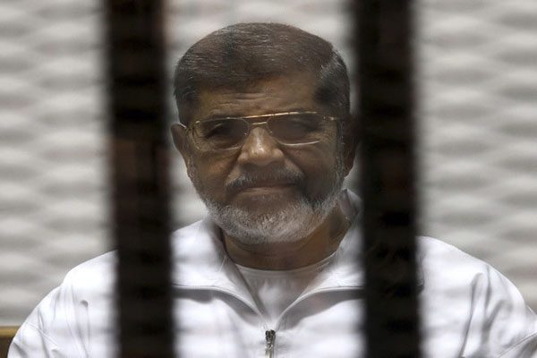 إلغاء حكم السجن المؤبد على مرسي في قضية التخابر مع حماس