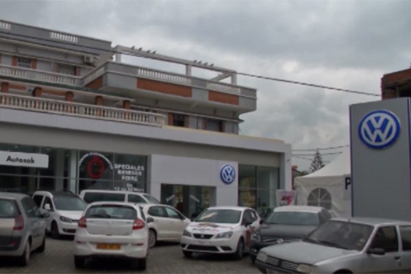 فولسفاغن رسميا بالجزائر.. و سيارة “غولف 7 ” أرخس بـ20% من المستوردة