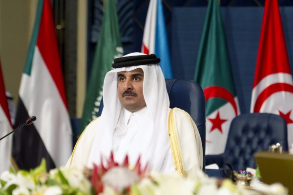 أمير قطر يحل غدا بالجزائر بدعوة من الرئيس بوتفليقة