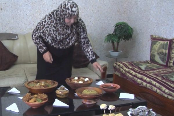الجزائريون متمسكون بعاداتهم وتقاليدهم في الاحتفال بذكرى المولد النبوي الشريف