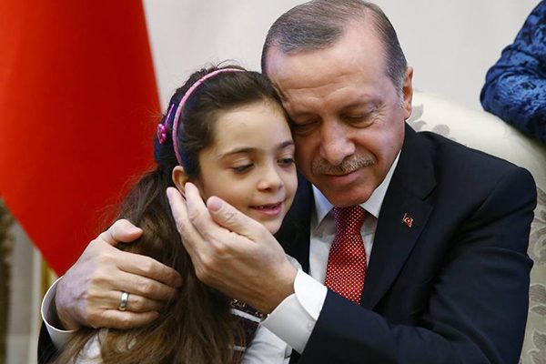 بالصور: استقبال الطفلة بانا من طرف الرئيس التركي رجب طيب أردوغان