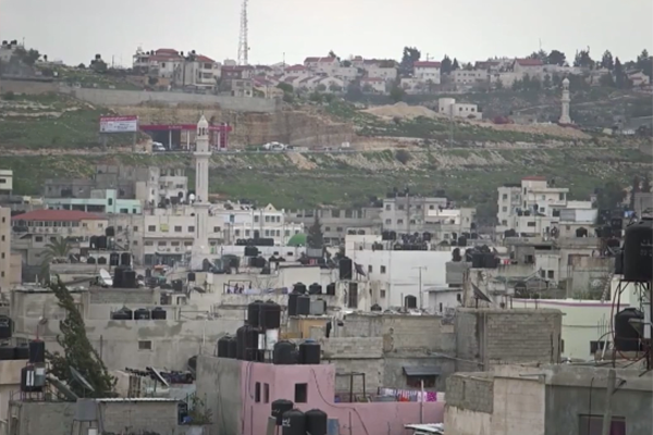الاحتلال الصهيوني يرجئ إصدار مئات التراخيص لبناء وحدات استيطانية بالقدس المحتلة